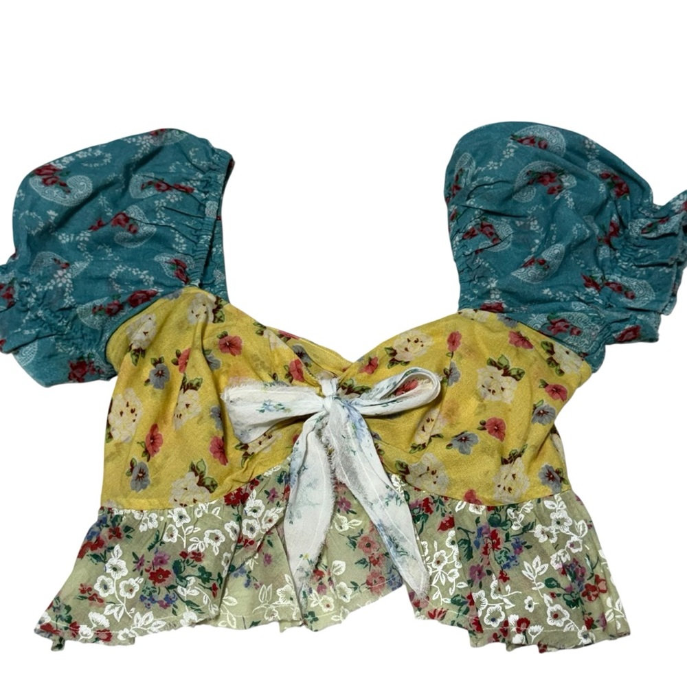 Love shack fancy soleil floral sleeve crop top size Medium - Picture 2 of 7